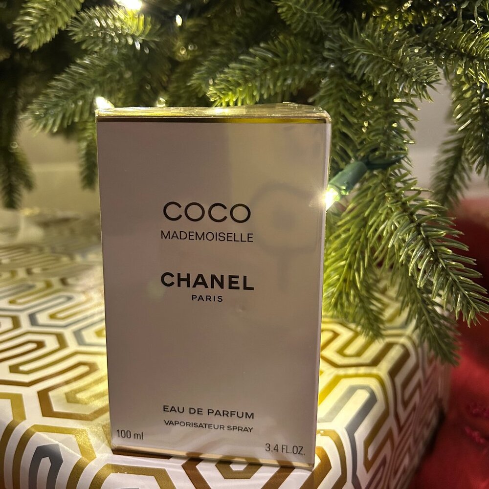 CHANEL COCO Mademoiselle Eau De Parfum Spray 3.4 oz.